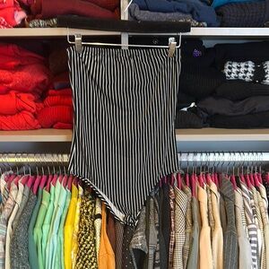 Discovery black/white striped strapless snap bottom bodysuit size L